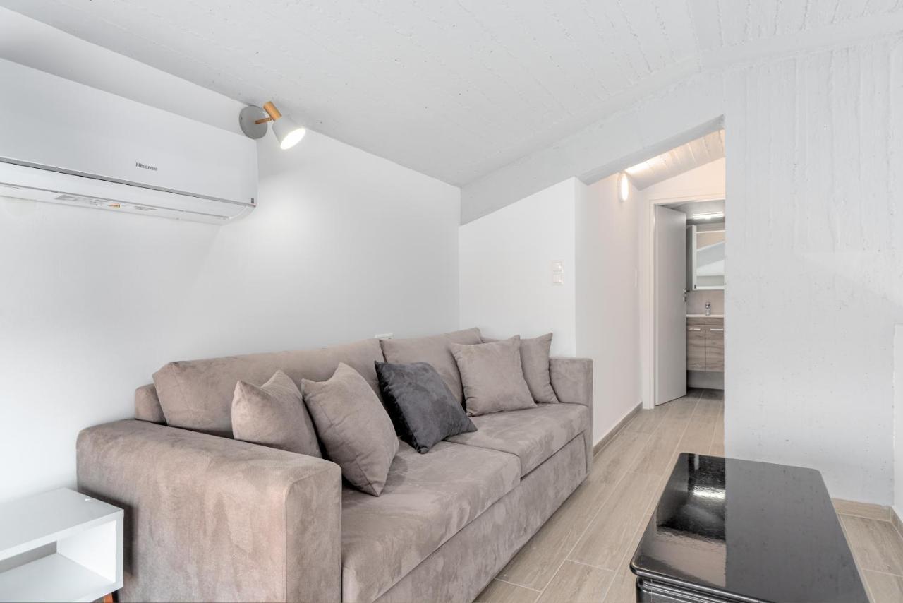 Costa Vasia Boutique Apartments Vrachati Exterior photo